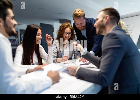 Il gruppo di architetti che lavorano insieme sul progetto Foto Stock