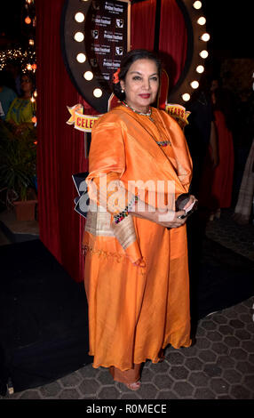 Indian attrice Shabana Azmi a Prithvi Festival di teatro il quarantesimo anniversario party a Prithvi Theatre, Juhu di Mumbai. Foto Stock