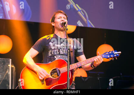 James Blunt, Saenger, musica, concerti, cantando, tappeto rosso, tappeto rosso mostra, 37th sportivo tedesco di premere la sfera nel Alte Oper Frankfurt, 03.11.2018. | Utilizzo di tutto il mondo Foto Stock