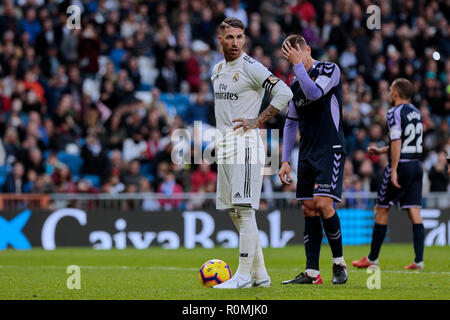 Real Madrid Sergio Ramos durante La Liga match tra il Real Madrid e il Real Valladolid a Santiago Bernabeu Stadium in Madrid. Punteggio finale: Real Madrid 2 - 0 Valladolid Foto Stock