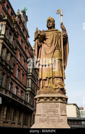 La storica Bischof Ansgar statua in Amburgo Foto Stock