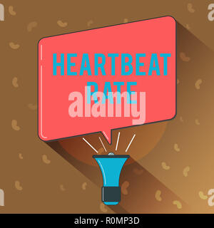 Conceptual la scrittura a mano che mostra la frequenza cardiaca. Business photo testo misurato dal numero di volte in cui il cuore si contrae al minuto. Foto Stock