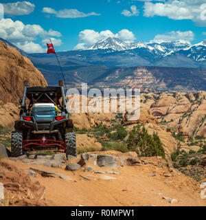 Fuoristrada e La Sal Mountain View in Moab Foto Stock