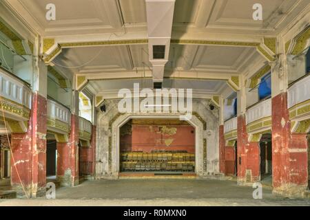 Wien, ehemaliges Mittersteigtheater Mala Strana am Mittersteig - Vienna, ex teatro Mala Strana Foto Stock