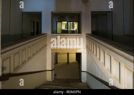 Wien, ehemaliges Mittersteigtheater Mala Strana am Mittersteig - Vienna, ex teatro Mala Strana Foto Stock