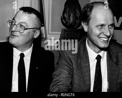 Archivi 90ies: Karl Lang paga visita regionale al Fronte Nazionale (FN), Lione, Francia Foto Stock