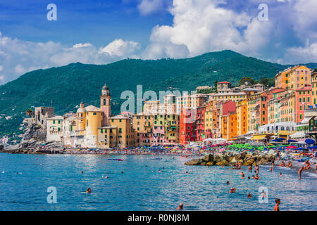 CAMOGLI, Italia - SET 9, 2018: La località turistica di Camogli sulla Riviera Italiana nella Città Metropolitana di Genova, liguria, Italy Foto Stock