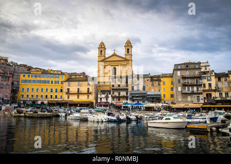 Port de Bastia et église Saint-Jean-Baptiste, Corse, Francia Foto Stock