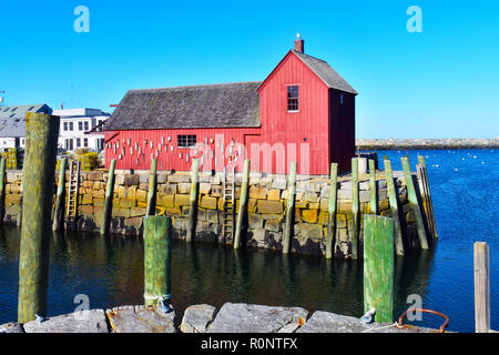 Motif n. 1 la pesca rosso shack in Rockport, Massachusetts, STATI UNITI D'AMERICA, è detto di essere il più verniciata (da artisti) pesca shack in America (6 di 7) Foto Stock