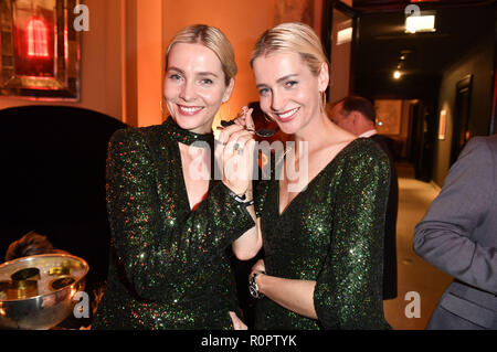 Berlino, Germania. 05 Nov, 2018. Julia Meise und Nina Meise bei der Aftershow Party der 21. Busche Gala 2018 im Hotel de Rome. Berlino, 05.11.2018 | Utilizzo di credito in tutto il mondo: dpa/Alamy Live News Foto Stock