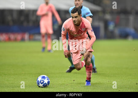 Milano, Italia. 6 Nov 2018. Philippe Coutinho di Barcellona durante la UEFA Champions League match tra Inter e Milan e Barcellona allo Stadio San Siro di Milano, Italia il 6 novembre 2018. Foto di Giuseppe mafia. Credit: UK Sports Pics Ltd/Alamy Live News Foto Stock