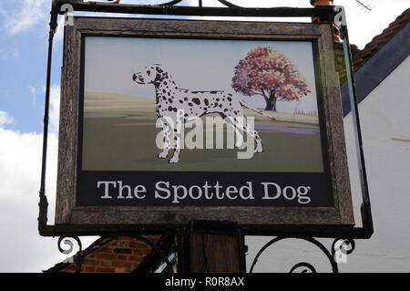 The Spotted Dog nel segno, Flamstead, Hertfordshire. Foto Stock