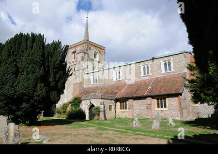 St Leonard Chiesa, Flamstead, Hertfordshire, fu restaurato alla fine del XIX secolo e conserva le funzionalità da Norman per periodo georgiano Foto Stock