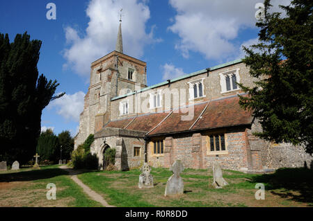 St Leonard Chiesa, Flamstead, Hertfordshire, fu restaurato alla fine del XIX secolo e conserva le funzionalità da Norman per periodo georgiano Foto Stock