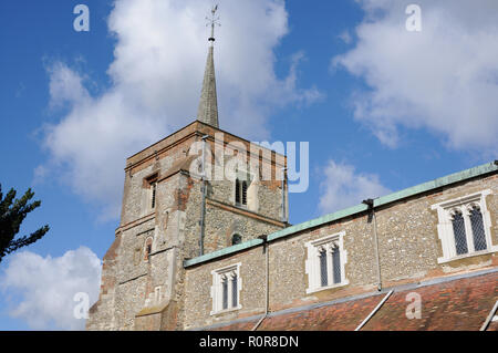 St Leonard Chiesa, Flamstead, Hertfordshire, fu restaurato alla fine del XIX secolo e conserva le funzionalità da Norman per periodo georgiano Foto Stock