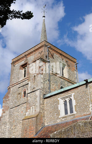 St Leonard Chiesa, Flamstead, Hertfordshire, fu restaurato alla fine del XIX secolo e conserva le funzionalità da Norman per periodo georgiano Foto Stock