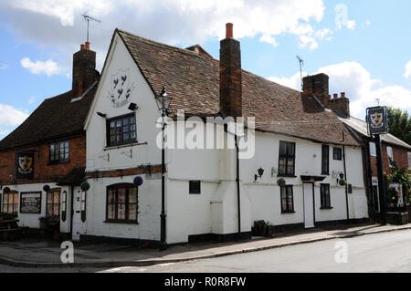 I Tre Merli Inn, Flamstead, Hertfordshire, presenta parti dell'edificio risalente al XVI secolo. Foto Stock