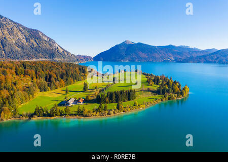 Penisola Zwergern, Lago Walchensee, dietro a Jochberg, drone immagine, Alta Baviera, Baviera, Germania Foto Stock