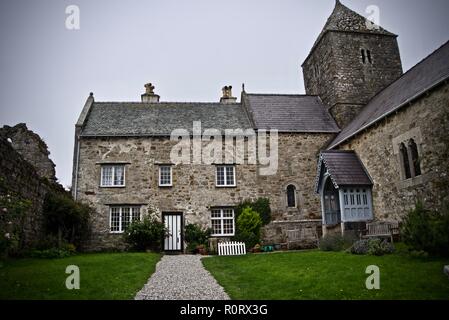 Esterno della St Seiriol la Chiesa, Penmon, Anglesey, Galles del Nord, Regno Unito Foto Stock