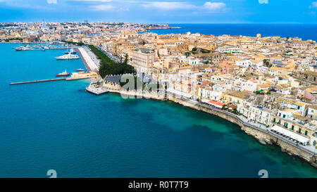 Antenna. Ortigia è una piccola isola che è il centro storico della città di Siracusa, in Sicilia. L'Italia. Foto Stock