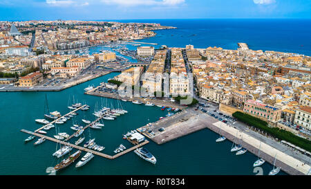 Antenna. Ortigia è una piccola isola che è il centro storico della città di Siracusa, in Sicilia. L'Italia. Foto Stock