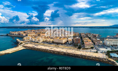 Antenna. Ortigia è una piccola isola che è il centro storico della città di Siracusa, in Sicilia. L'Italia. Foto Stock