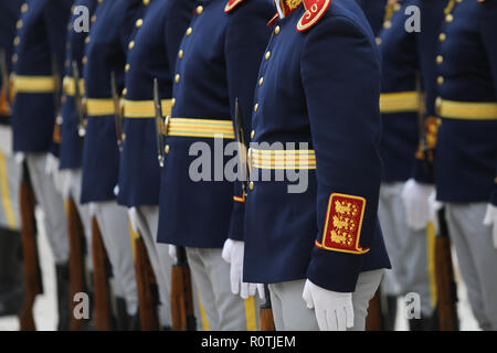 Bucarest, Romania - 31 Ottobre 2018: romeno Michael Brave trentesimo Guards Brigade soldati durante un ufficiale visita di stato Foto Stock