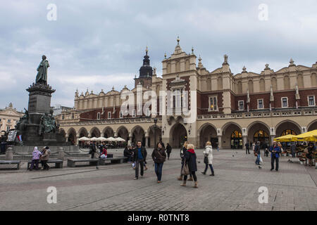 Panno nella hall principale Piazza del Mercato della Città Vecchia, Cracovia in Polonia Foto © Federico Meneghetti/Sintesi/Alamy Stock Photo Foto Stock