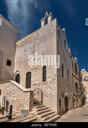 La sinagoga, 1244, ex chiesa, alla Giudecca quartiere ebraico, a Trani, Puglia, Italia Foto Stock
