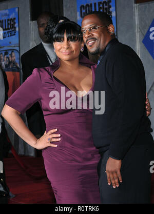 Raven-Simone e Martin Lawrence College Road Trip Premiere al El Capitan Theatre di Los Angeles. Tre quarti smile - Rave Foto Stock