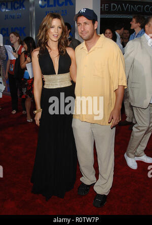 Kate Beckinsale e Adam Sandler arrivando al fare clic su Premiere al Westwood Village Theatre di Los Angeles. Giugno 14, 2006. - 0 Foto Stock