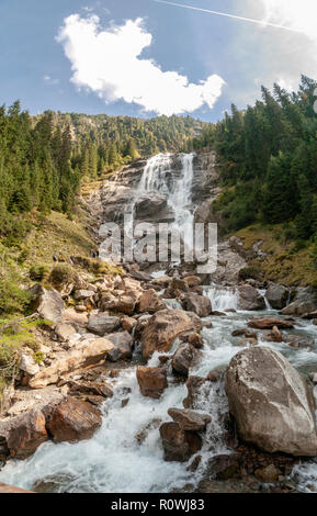 La cascata Grawa nella valle dello Stubai in Tirolo, Austria Foto Stock