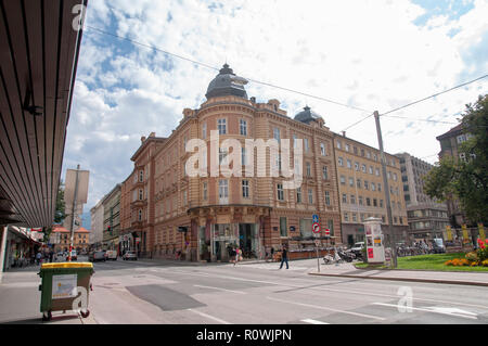 Strada urbana in scena a Innsbruck, Austria, Foto Stock