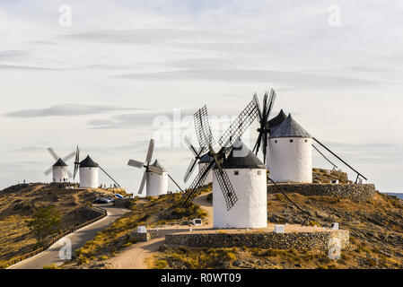 Windmuehlen, Consuegra, Kastilien-La Mancha, Spanien Foto Stock