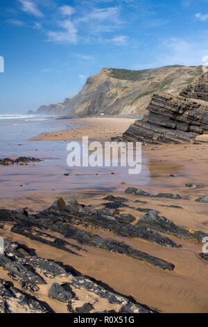 Cordama spiaggia, sulla costa occidentale dell'Algarve, PORTOGALLO Foto Stock