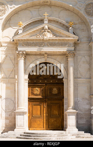 Ingresso nella facciata a sud di Orléans cattedrale, Center-Val de la Loire, in Francia, in Europa Foto Stock