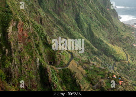 Vista aerea di Paul do Mar da Faja da Ovelha a Madera Foto Stock
