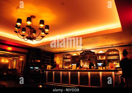 Los Angeles, Stati Uniti d'America. 6 Nov 2018. Una vista generale di atmosfera a Writers Guild of America West presenta un supporto speciale "Reception dietro lo schermo' il 6 novembre 2018 a bellezza & Essex in Los Angeles, California. Foto di Barry re/Alamy Live News Foto Stock