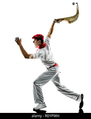 Un caucasian jai alai pelota basca Cesta Punta player uomo isolato su sfondo bianco silhouette Foto Stock