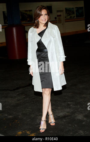 NEW YORK - 21 aprile: attrice Mariska Hargitay assiste la sesta annuale Can-Do Awards la Cena ospitata dalla Food Bank di New York City di Abigail Kirsch è Pier sessanta at Chelsea Piers on April 21, 2009 nella città di New York, New York. (Foto di Steve Mack/S.D. Mack foto) Foto Stock