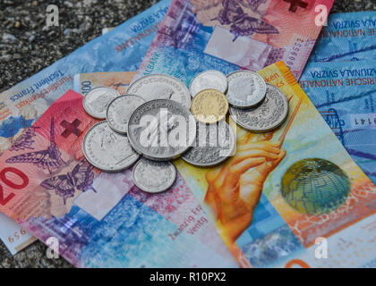 Raccolta delle nuove banconote in Svizzera (emesso nel 2017). Foto Stock