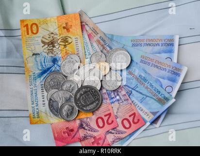 Raccolta delle nuove banconote in Svizzera (emesso nel 2017). Foto Stock