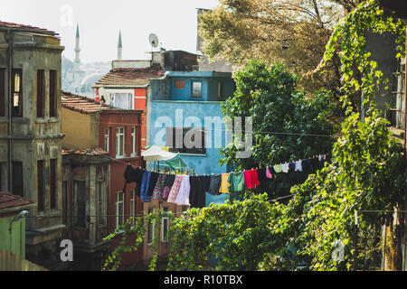 Servizio lavanderia essiccazione su strade di Istanbul Foto Stock