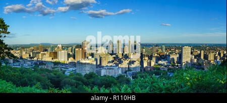 Montreal, Canada - 08 Settembre 2018: vista panoramica del centro cittadino di Montreal (dal Mont Royal). Quebec, Canada Foto Stock