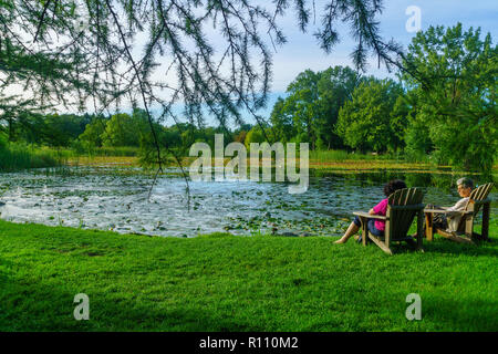 Montreal, Canada - 09 Settembre 2018: Vista del Giardino Botanico, con visitatori, a Montreal, Quebec, Canada Foto Stock