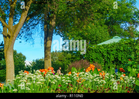 Montreal, Canada - 09 Settembre 2018: Vista del Giardino Botanico, con visitatori, a Montreal, Quebec, Canada Foto Stock