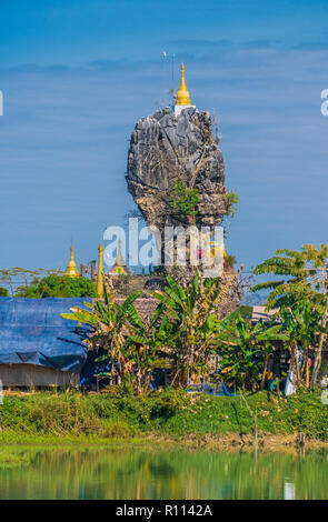 Buddista Kalap Kyauk Pagoda Foto Stock