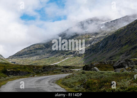 Videdalen. Gamle Strynefjellsveg 1894-1977, ora elencati FV258, collega occidentale e orientale della Norvegia via Videdalen e Mårådalen (27 km) Foto Stock