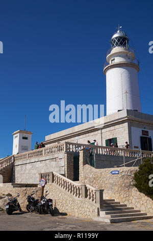 Il lontano de Formentor (Formentor faro), Maiorca, isole Baleari, Spagna. Foto Stock