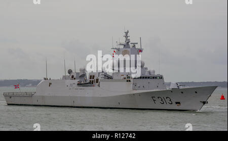 La Marina norvegese fregata HNoMS Helge Ingstad (F313) in occasione di una visita a Portsmouth, NEL REGNO UNITO IL 27/7/17. (Update - coinvolti nella collisione in mare su 8/11/18). Foto Stock